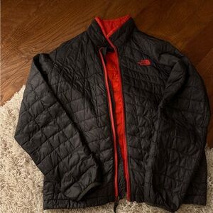Boys The North Face lightweight coat.